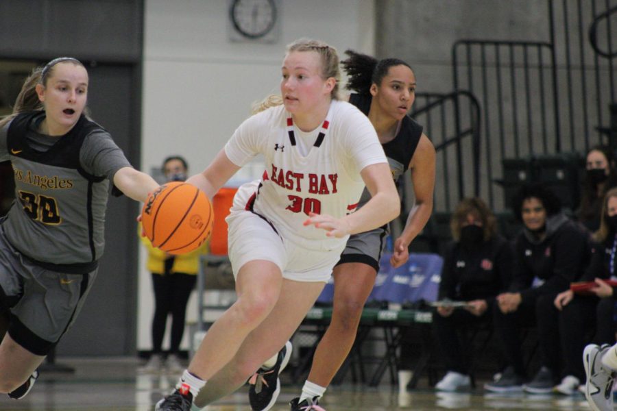 East Bays Women’s Basketball Moves On To CCAA Championship Final