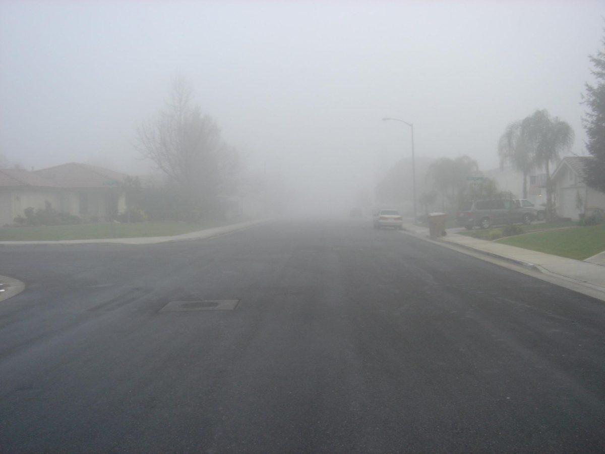 Tule fog in Bakersfield, California. (Wikimedia Commons)